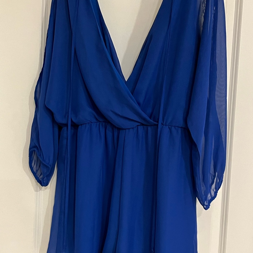Dark blue romper, size XL with peek a boo sleeves
